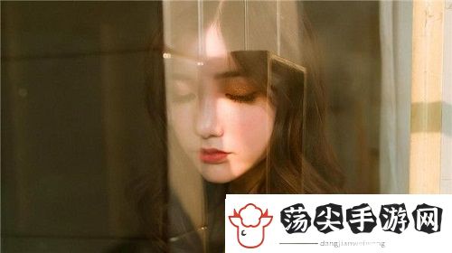 小芳见爸妈房子灯亮