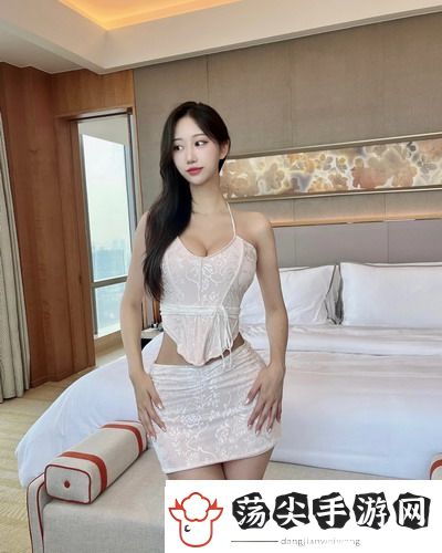 蜜桃㊙**一线二线三线MV：令人心动的视觉盛宴，尽情沉浸在甜蜜与激情的交织中！ 
