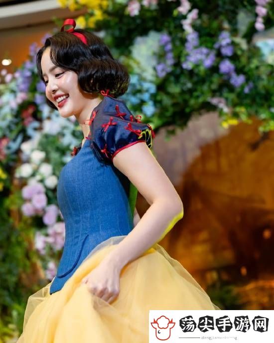 白雪公主泰国配音女演员亮相