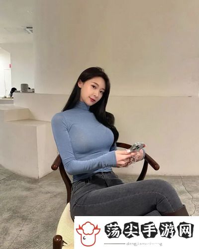 我装睡让公偷偷滑进去，网友感叹：这场面真是既搞笑又让人感慨人生啊！